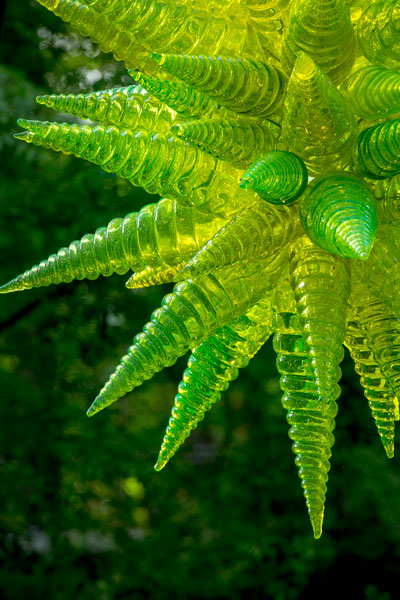 Dale Chihuly, Chartreuse Hornet Polyvitro Chandelier (detail), 2001. © 2001 Chihuly Studio. Photo: Scott Mitchell Leen